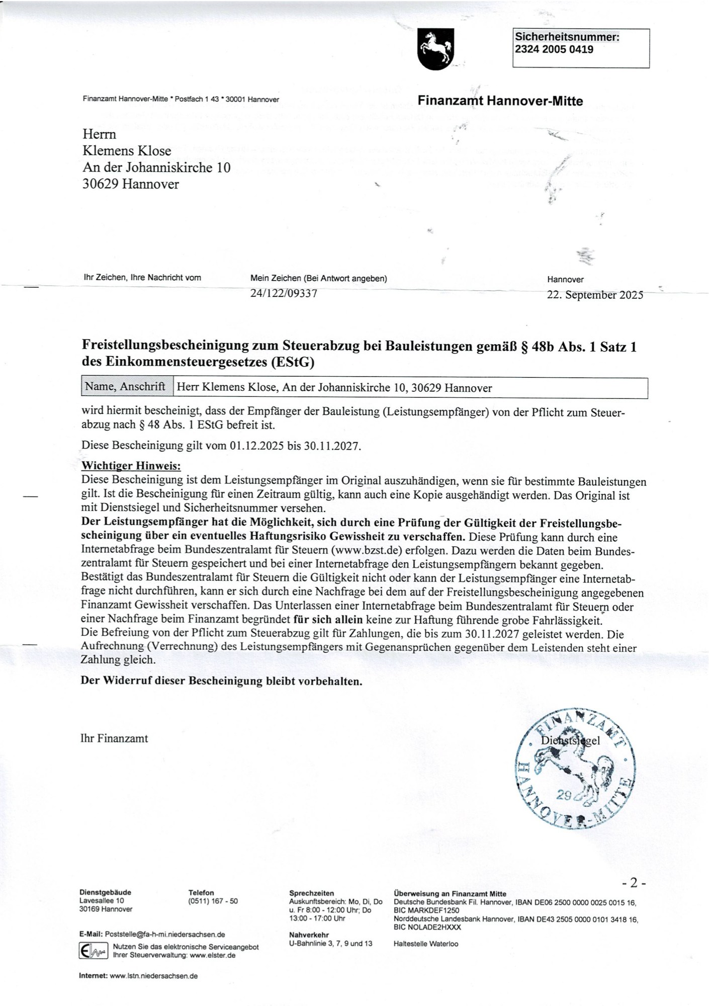 Freistellungsbescheinigung zum Steuerabzug bei Bauleistungen gemäß § 48b EStG, gültig 01.12.2025 bis 30.11.2027, ausgestellt vom Finanzamt Hannover-Mitte für K. Klose e.K.